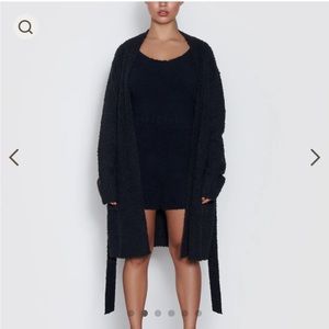 SKIMS COZY KNIT SHORT ROBE ONYX L/XL
